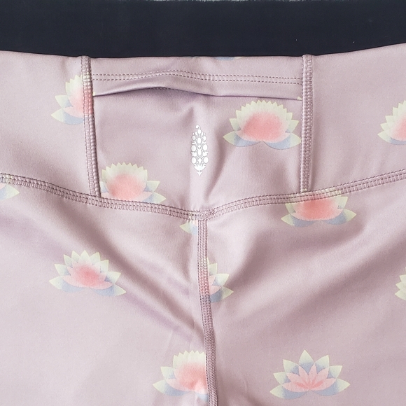 🌺⭐FREE PEOPLE LOTUS SHORTS NEW SIZE XS & S⭐🌺 - Picture 6 of 8